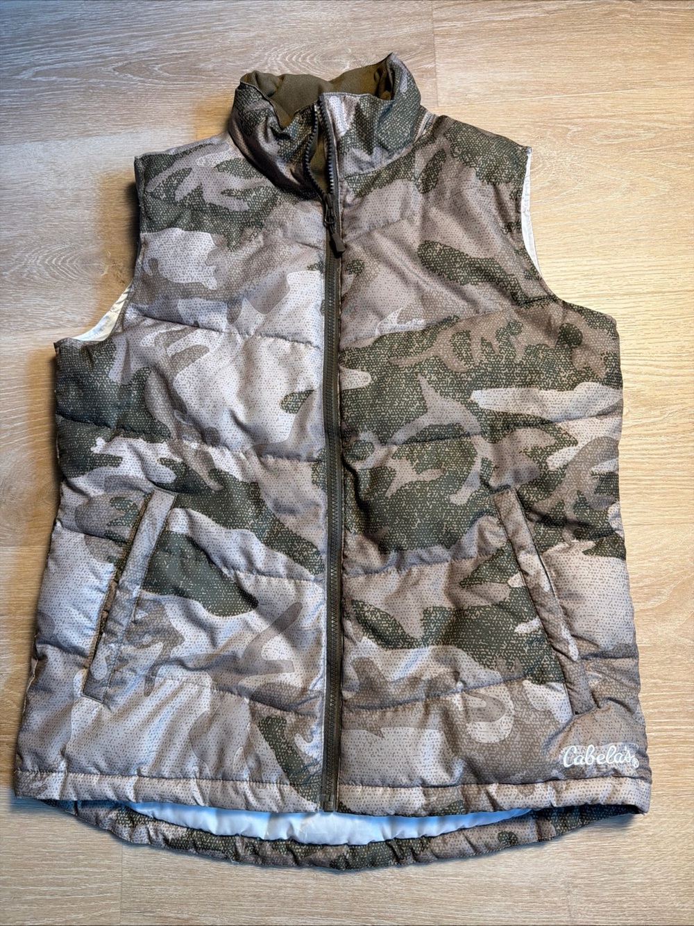 Women's Cabela's Camouflage Quilted Puffer Vest Camo Gorpcore Campcore Cabincore